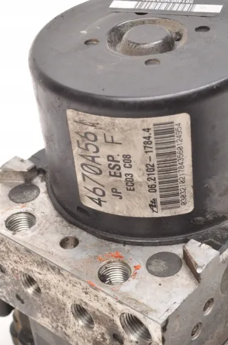 4670A561 Блок ABS Mitsubishi Lancer 8 Арт e12714435, вид 4