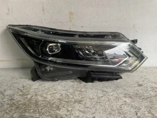 100-19011 Фара правая Nissan Qashqai 2 restailing Арт e12709207, вид 1
