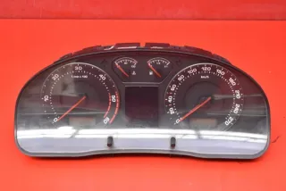 110080115 Щиток приборов (приборная панель) Skoda Superb 1 Арт e12704152, вид 1