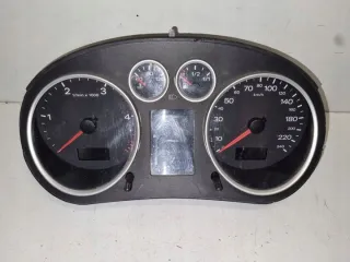 110080192 8Z0920900T Щиток приборов (приборная панель) Audi A2 Арт e12701584, вид 1