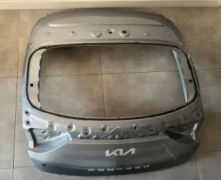 2018-201920 Крышка багажника (дверь 3-5) Kia Ceed 1 Арт e12700685, вид 1