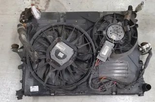 7L0121203G Радиатор (основной) Volkswagen Touareg 1 Арт e11878831, вид 1
