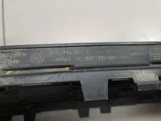 5E0853677K9B9 Решётка в бампер центральная Skoda Octavia A7 Арт Z342353, вид 2