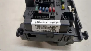  Блок предохранителей Peugeot 307 Арт 20446230, вид 2