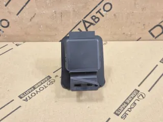 6472506090, 64725-06090, 6472530080C0, 64725-30080-C0, 6472530080, 64725-30080, 6472533100, 64725-33100, 6472506090 Ручка пола багажника Toyota Camry XV70 Арт DN201740, вид 5