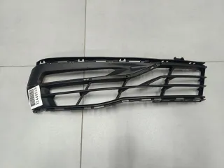 51117415592 Решетка в бампер правая BMW 6 G32 Арт ZAP352714