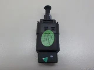 7045048400 Датчик включения стопсигнала Geely Atlas 1 Арт E84642871