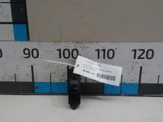 MR587955 Кнопка стеклоподъемника Mitsubishi Monter 4 Арт E48605344