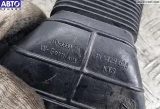 357129628 Патрубок воздушного фильтра Volkswagen Passat B3 Арт 55010309, вид 2