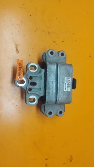 1K0199555  Подушка крепления КПП Volkswagen Passat B7 Арт 01016580, вид 1