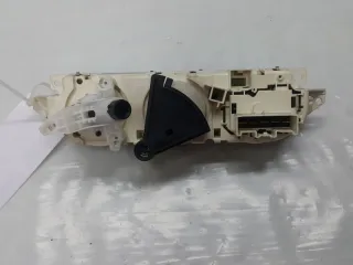 1374830 Блок управления климат-контролем (без a/c) Ford Focus 1 Арт 2-225213, вид 3