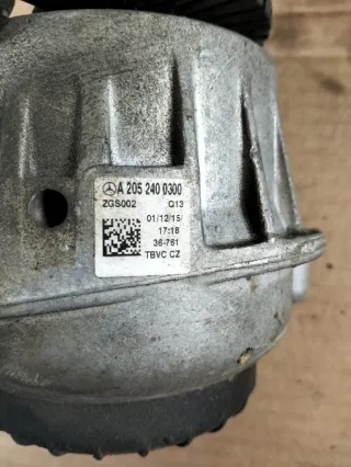 A2052400300 Подушка крепления двигателя Mercedes C W205 Арт 2-234061, вид 3