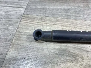 90450JD01C Амортизатор крышки багажника (3-5 двери) Nissan Qashqai 1  Арт 2-288764, вид 3