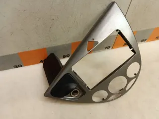 98ABA046A04AE Рамка под магнитолу Ford Focus 1 Арт 2-669858, вид 5