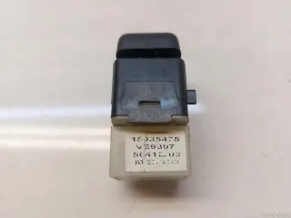 15035475 Кнопка люка Chevrolet TrailBlazer 1 Арт E90096470, вид 3